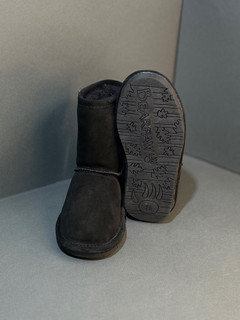 اگ داخل خز ضد اب bearpaw